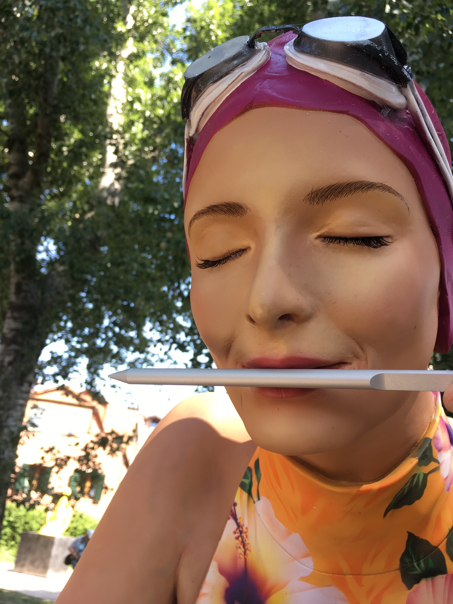 Skulptur mit Pencil · Biennale Venedig