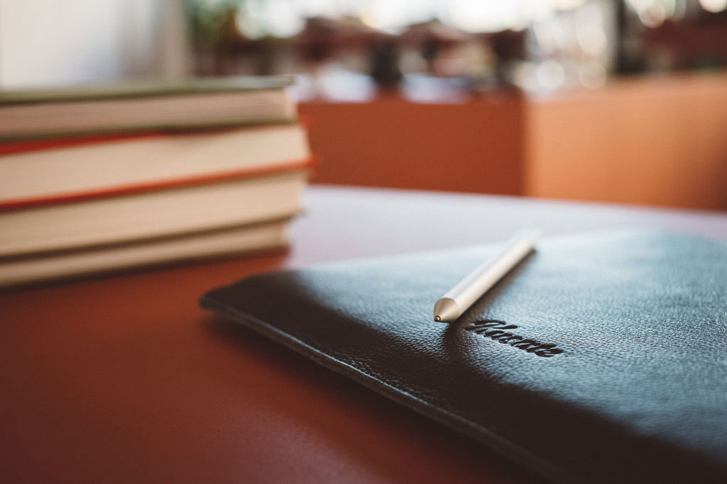 Leather Sleeve · Pencil auf Sleeve