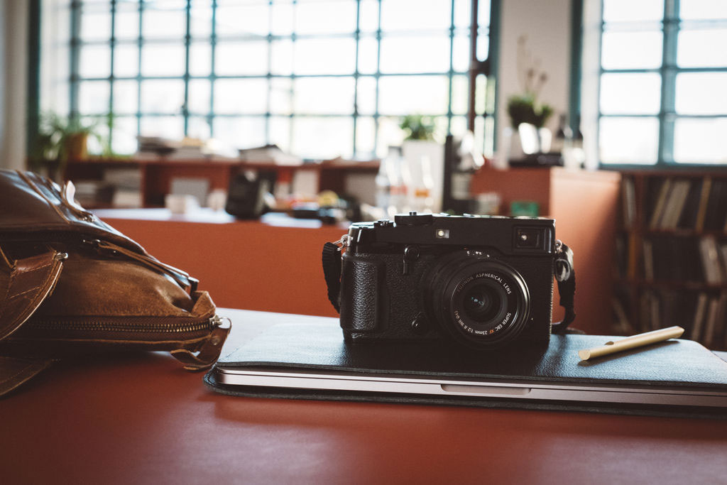 Leather Sleeve · Tasche und Kamera