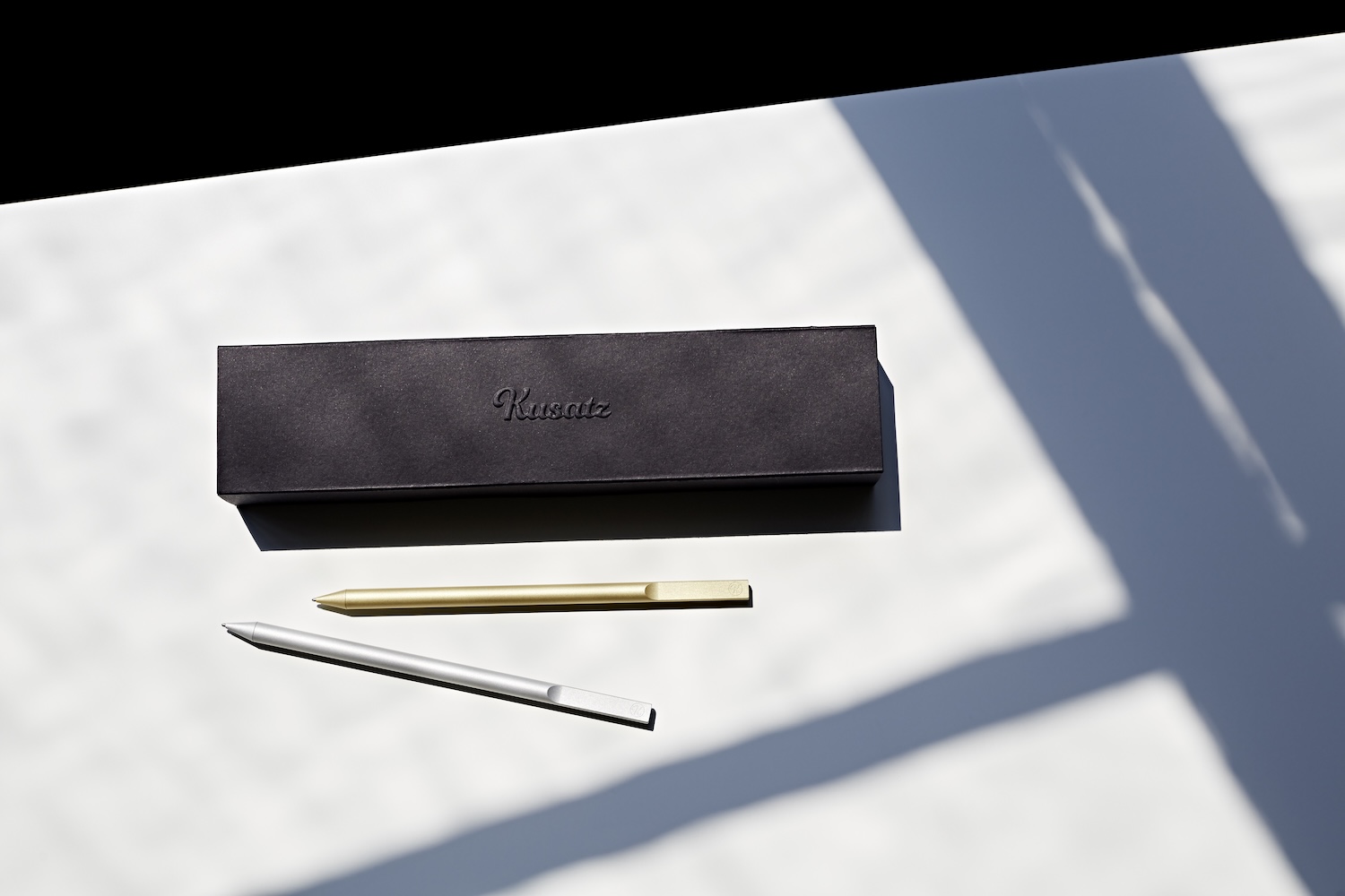 Pencil · Box mit Schattenwurf