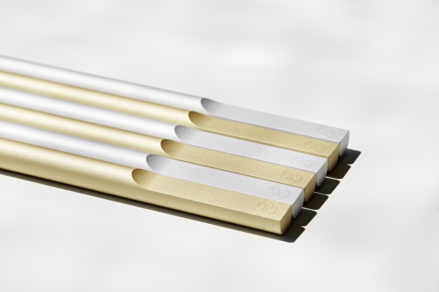 Sechs Pencils gestapelt