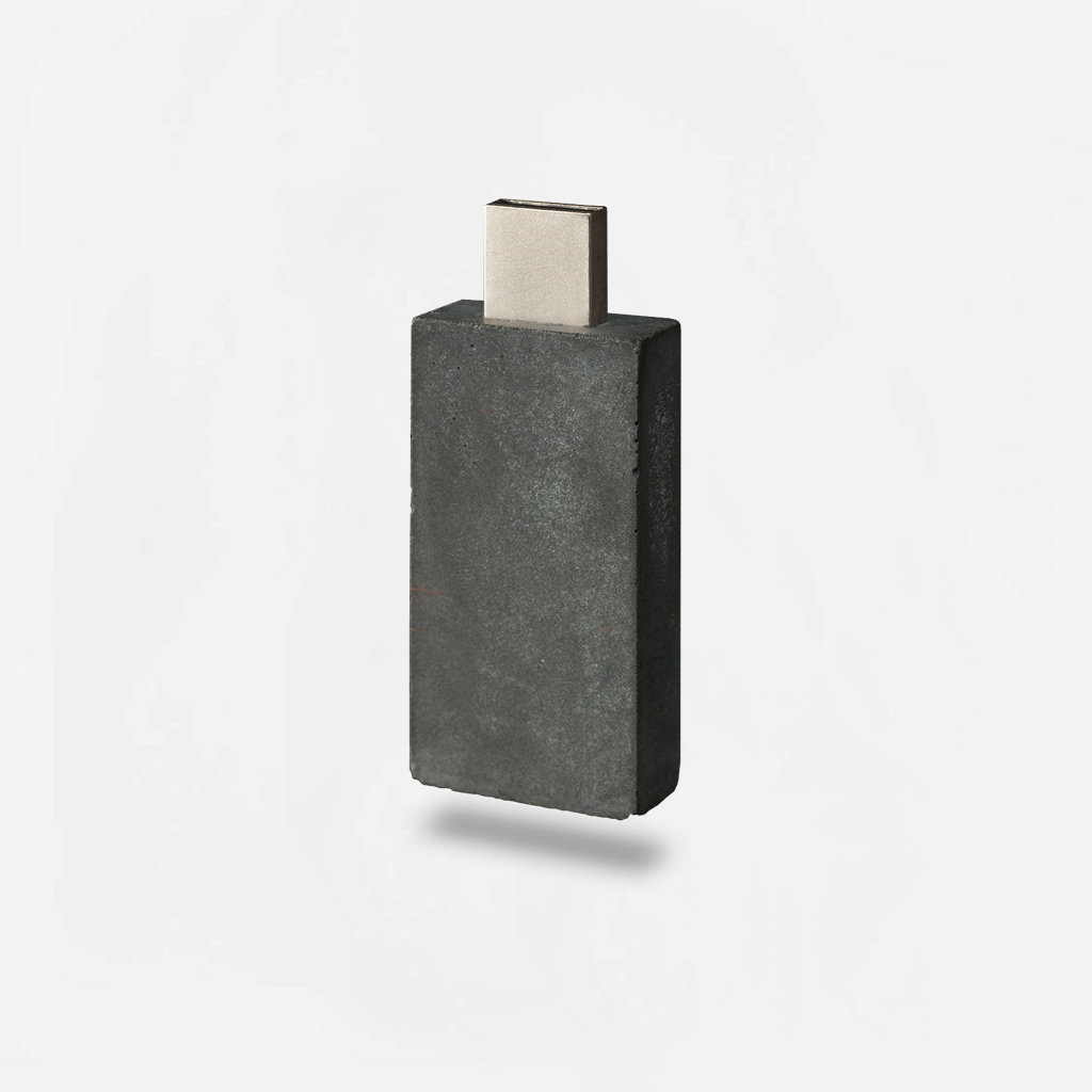USB Monolith Beton · freigestellt