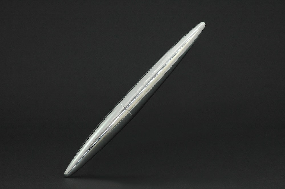 Zeppelin · Chrom auf Schwarz